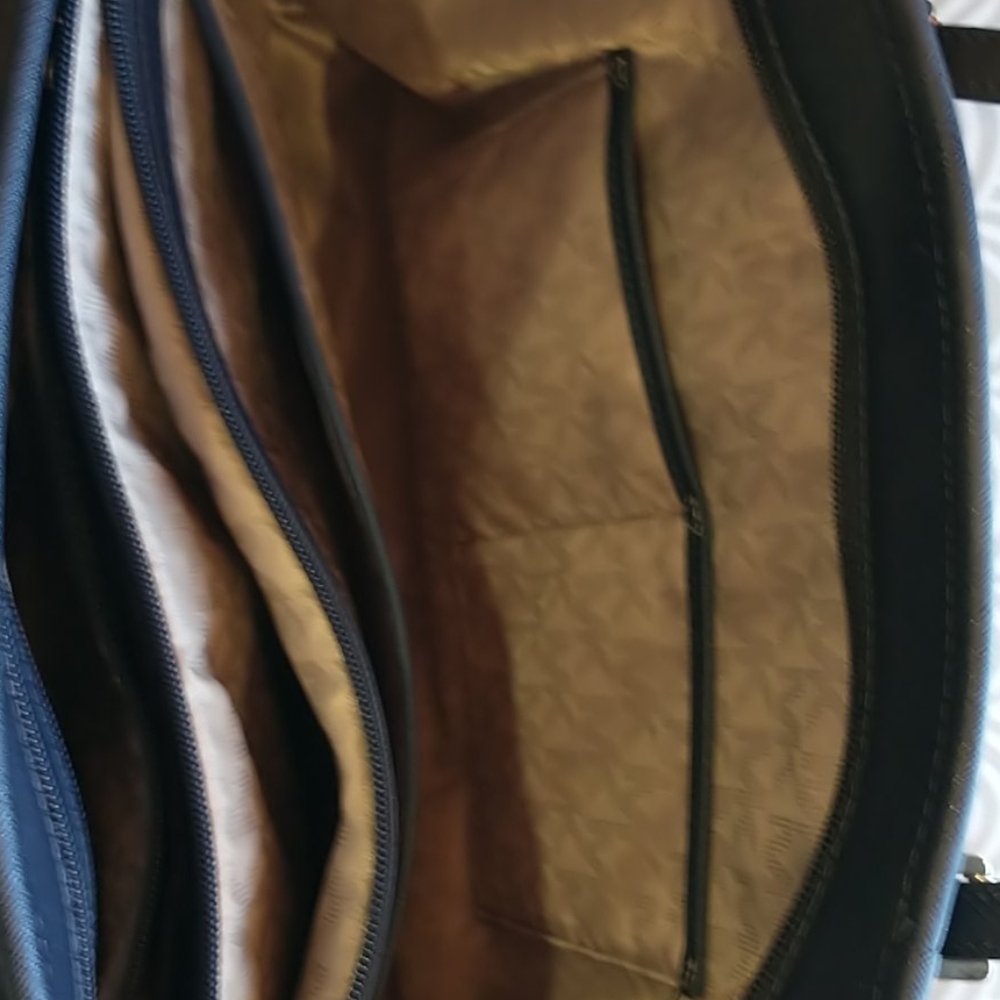 Michael kors laptop bag / purse - Picture 3 of 7